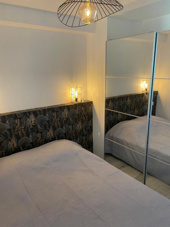 Appartement Pieds Dans L'Eau Vue Mer Bormes Les Mimosas Exterior foto